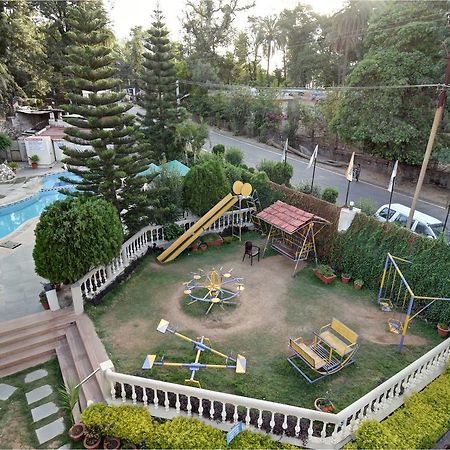 Hotel Savera Palace Mount Abu Exterior foto